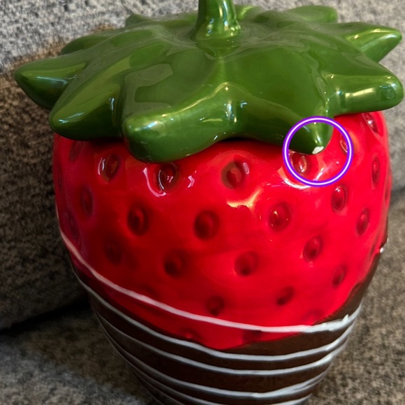 NWOT Chocolate-Covered Strawberry Jar - Picture 7 of 11